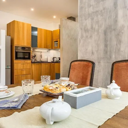 Apartmán Modern With Breakfast Close To The Metro