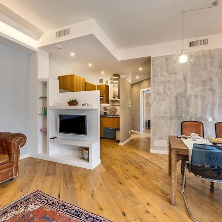 Modern With Breakfast Close To The Metro Apartmán