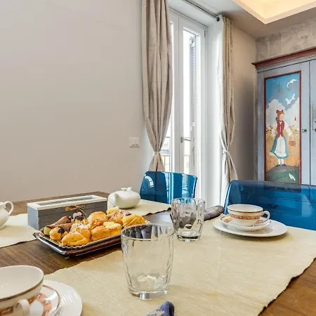 Modern With Breakfast Close To The Metro Apartmán